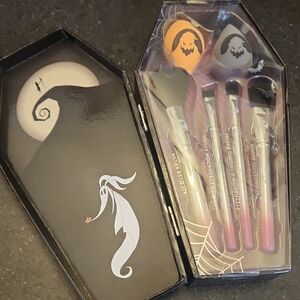 Disney NBC Makeup Brush Set With Cofin Case